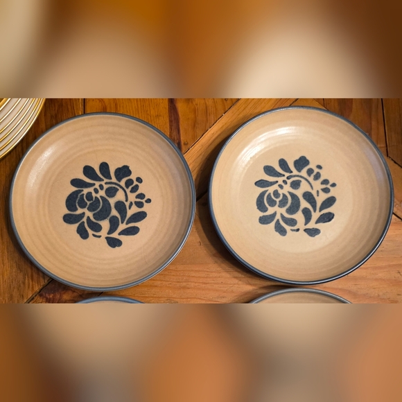 Other - Set of 2 Pfaltzgraf Plates 7" Blue Beige